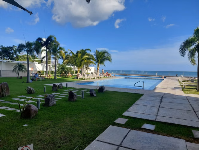 LINDO APARTAMENTO FRENTE A LA PLAYA AMUEBLADO