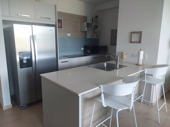 LINDO APARTAMENTO FRENTE A LA PLAYA AMUEBLADO