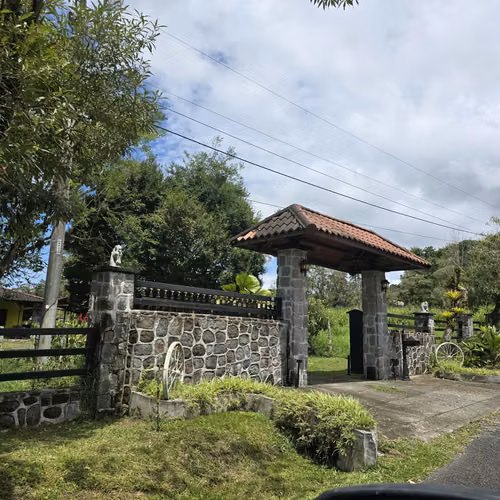 Hermosa Finca con casa en Cordillera - Imagen 9