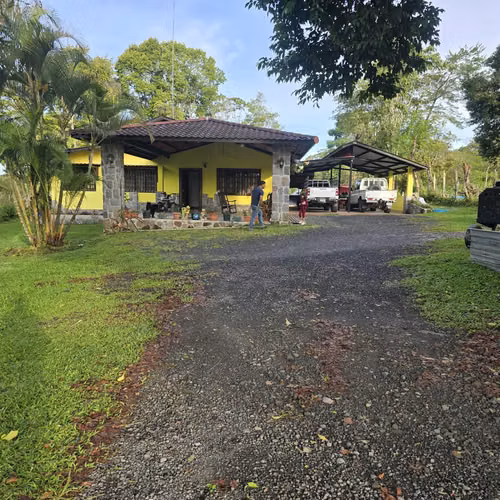 Hermosa Finca con casa en Cordillera