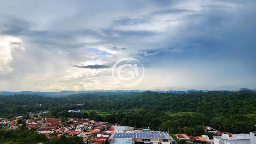 Alquiler Amplio Apartamento Amoblado Deluna Park View con Balcón