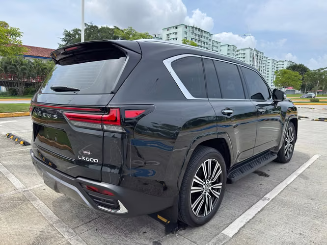 2026 LEXUS LX 600