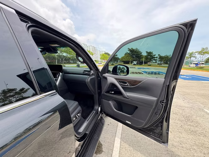 2026 LEXUS LX 600