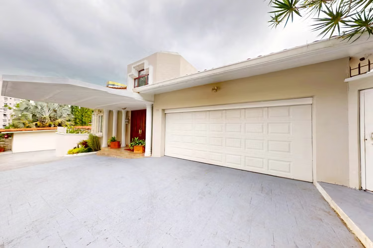 RESIDENCIA EXCLUSIVA EN DOS MARES