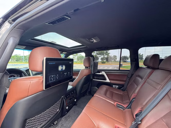 2018 TOYOTA LAND CRUISER VX