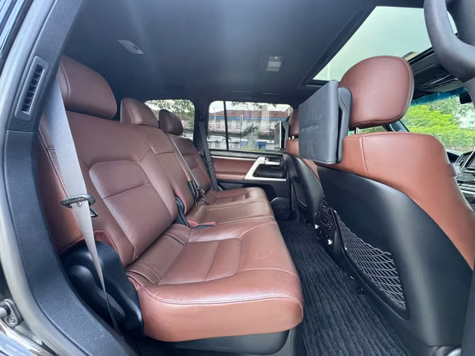 2018 TOYOTA LAND CRUISER VX