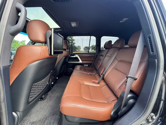 2018 TOYOTA LAND CRUISER VX