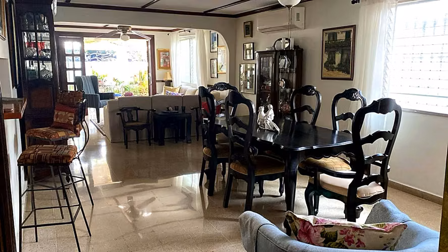 ¡Hermosa Casa en Villas de Las Fuentes! 3 Rec + Den, Terraza y Jardín