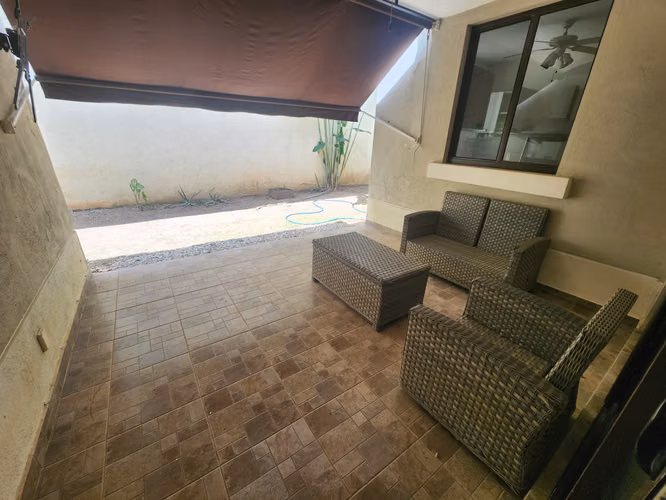 Bella Casa en Áreas Verdes
