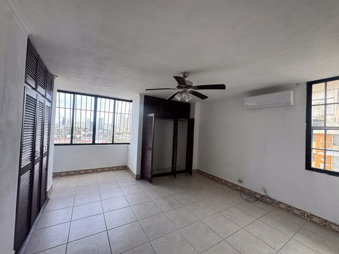 Venta de Apartamento en El Dorado con Vista Panorámica y Área Social - Imagen 12