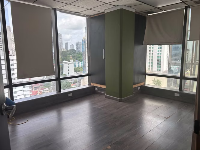 ¡Lista para Operar! Oficina de 218 m² en Obarrio