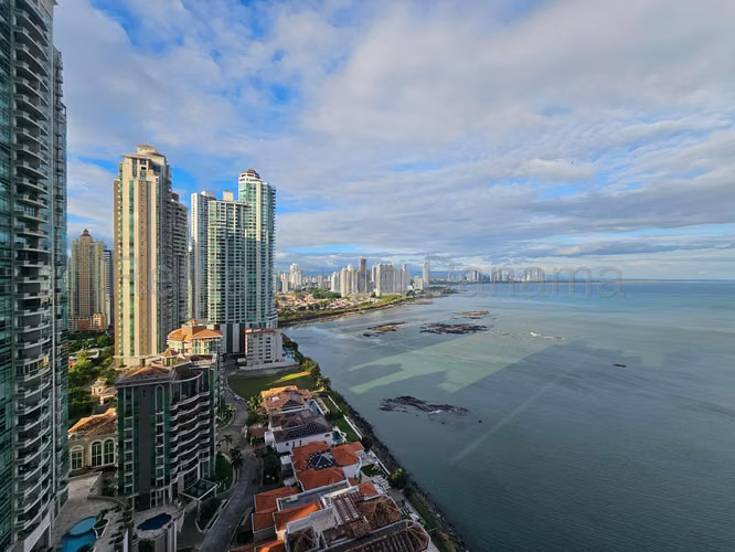Venta de Apartamento en Punta Pacifica Ph Grand Tower NS