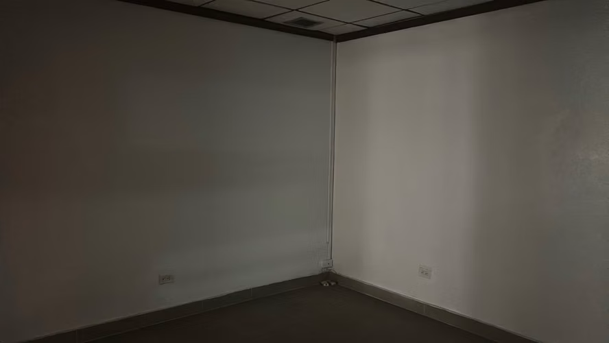 Oportunidad Única: Oficina Corporativa desde $12/m² en Área Bancaria | 4 Parking.