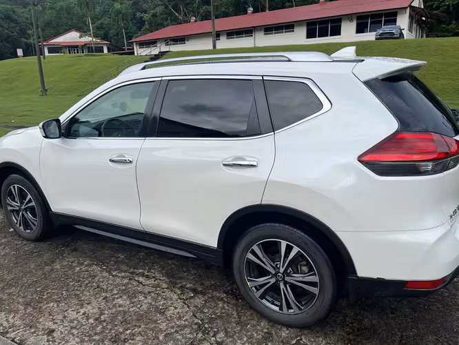 Vendo Nissan X-Trail 2020 49.000 Km.  Excelentes Condiciones - Imagen 2