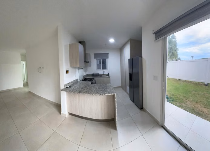 Casa en alquiler - Costa Sur RG
