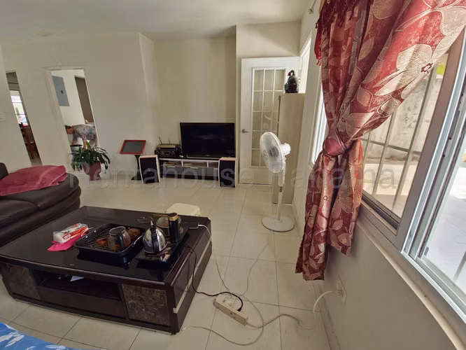 Se Vende Casa en Versalles LA26-9022