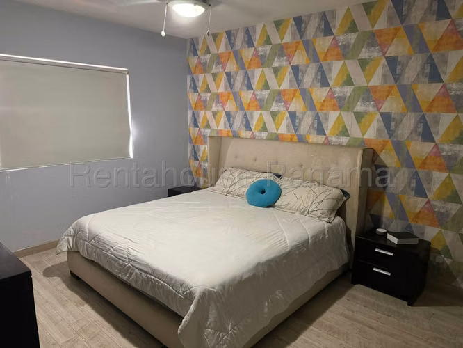 Se Vende Casa en Versalles LA26-1882