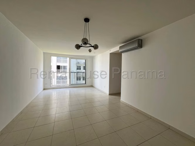 Se Vende Apartamento en Versalles LA26-4306