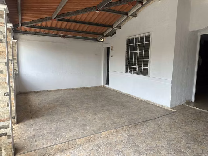 Amplia Casa Unifamiliar de 3 Recámaras en Arraijan - El Tecal | Totalmente Cercada