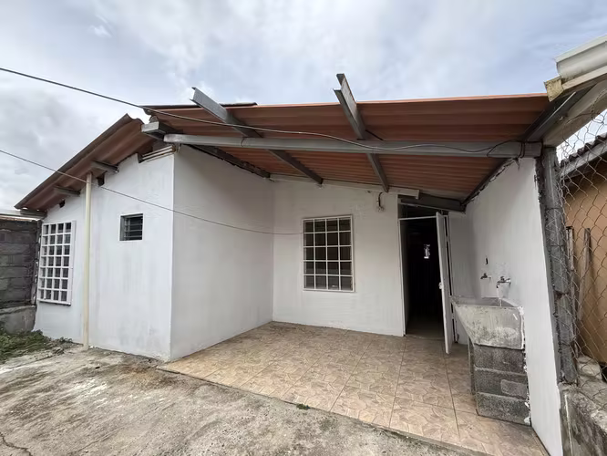 Amplia Casa Unifamiliar de 3 Recámaras en Arraijan - El Tecal | Totalmente Cercada
