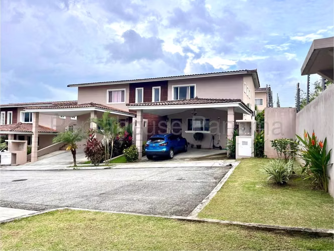 Venta de Casa en Brisas del Golf MPS26-1989