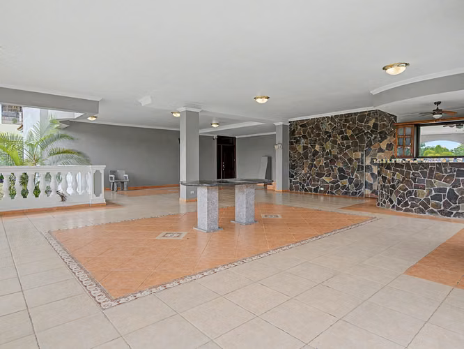 VENTA DE CASA DUPLEX EN CLUB DEL GOLF (21)