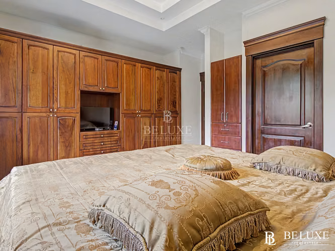 VENTA DE CASA DUPLEX EN CLUB DEL GOLF (21)