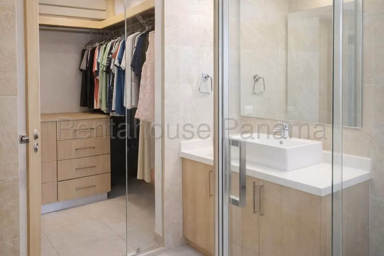 Venta de Casa en Brisas del Golf MPS26-7354