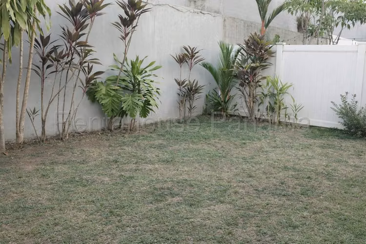 Venta de Casa en Brisas del Golf MPS26-7354