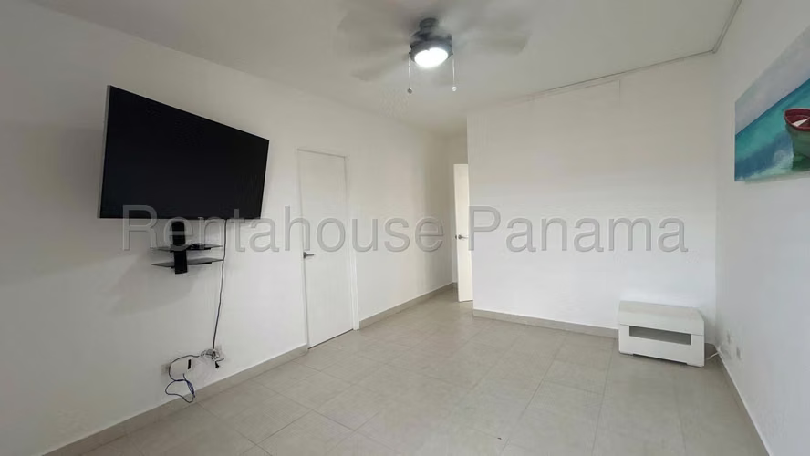 Venta de casa amplia y acogedora con excelente ambiente
