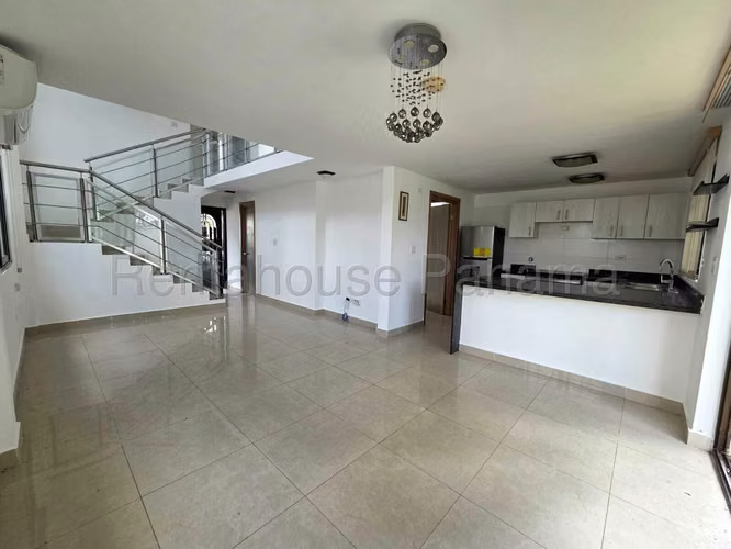 VENTA DE CASA EN SUMMER VILLAGE MILLA 8 HQ
