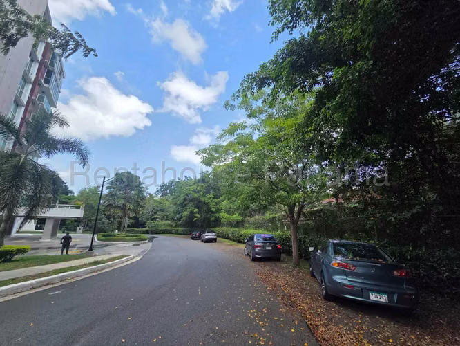 VENTA DE TERRENO EN TERRENO N-2 ALBROOK HQ
