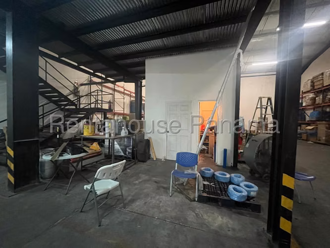 VENTA DE LOCAL EN GALERA PACORA HQ