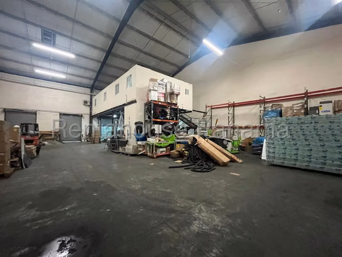 VENTA DE LOCAL EN GALERA PACORA HQ