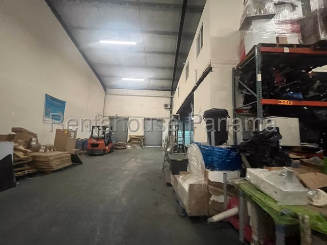 VENTA DE LOCAL EN GALERA PACORA HQ