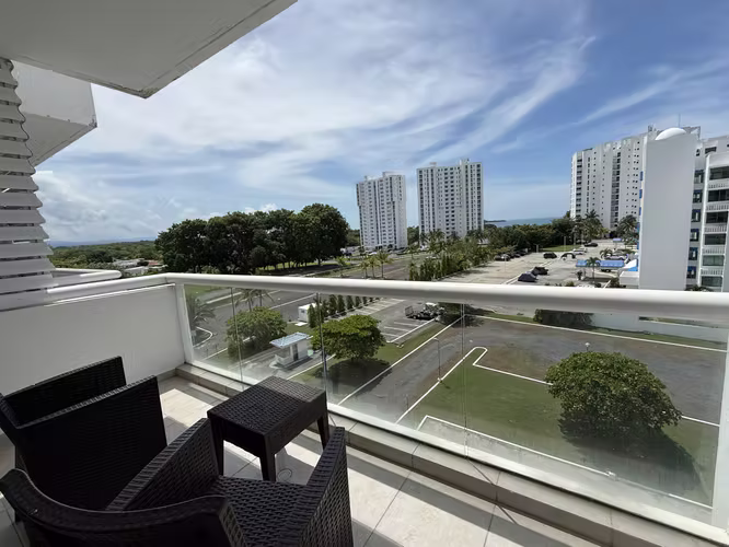 Oportunidad de Inversion Se vende apartamento en Playa Blanca - Imagen 2