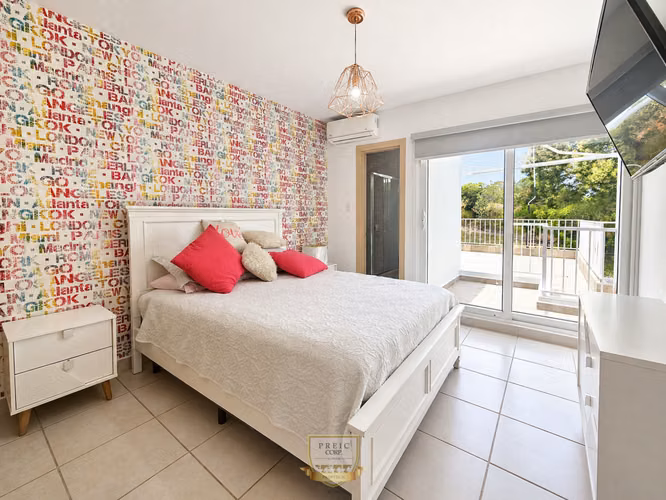 Casa Remodelada y Amoblada en Venta en Brisas Norte PH Victoria, Brisas del Golf