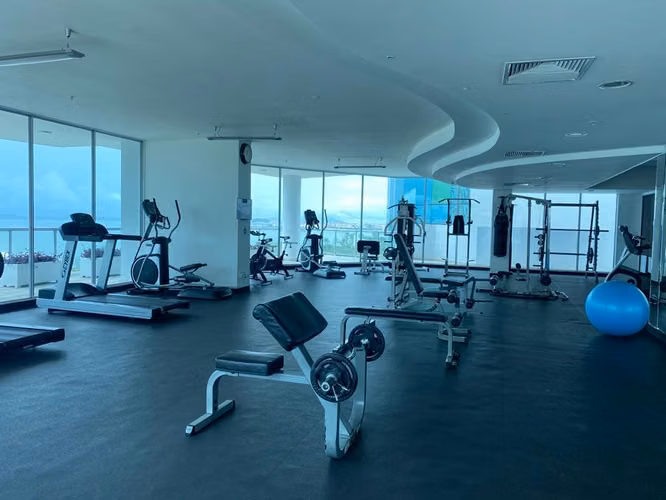Apartamento tipo estudio amueblado Avenida Balboa - Imagen 11
