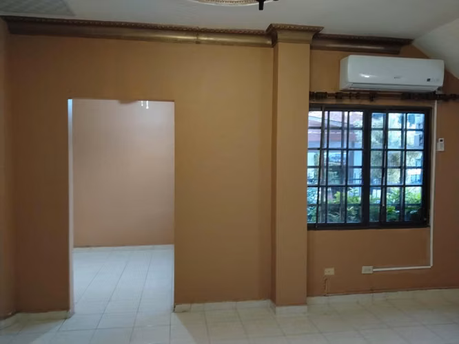 Se vende hermosa casa de 2 plantas en la mejor zona de David Terronal - Imagen 9