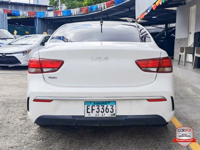 Kia Rio 2024 Automática EF3363 - Imagen 5