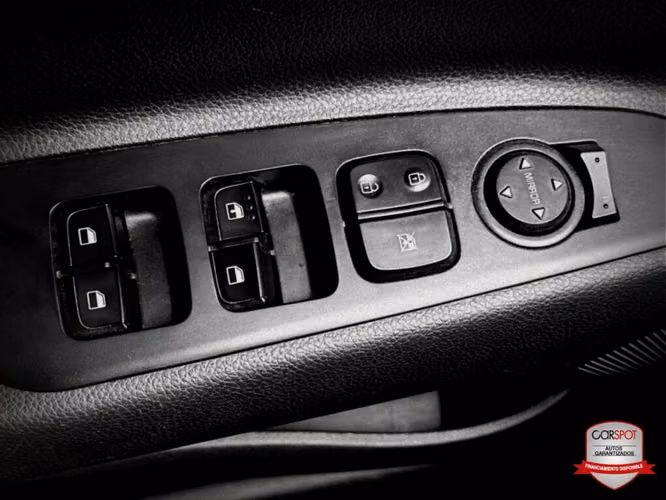 Kia Rio 2024 Automática EF3363 - Imagen 12