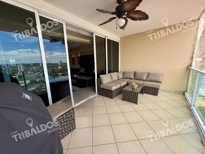 Venta de Apartamento PH Highland View - Imagen 2