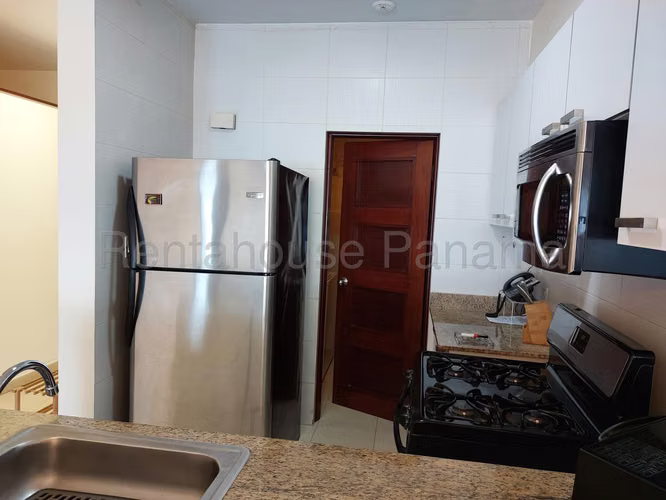 Alquiler de Apartamento en Bellavista Ph Grandbay Tower CCO