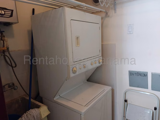 Alquiler de Apartamento en Bellavista Ph Grandbay Tower CCO