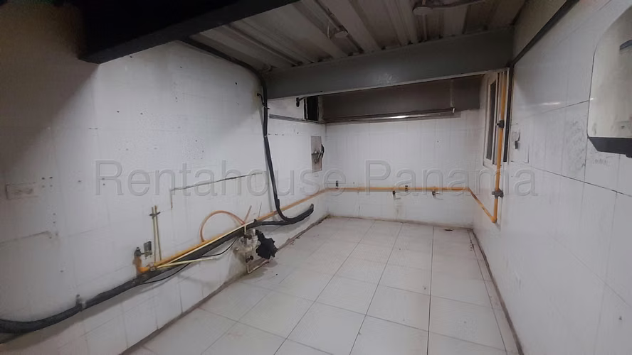 Premises Rental in San Francisco, SANTA ELENA STRIP (Direct Client Only)