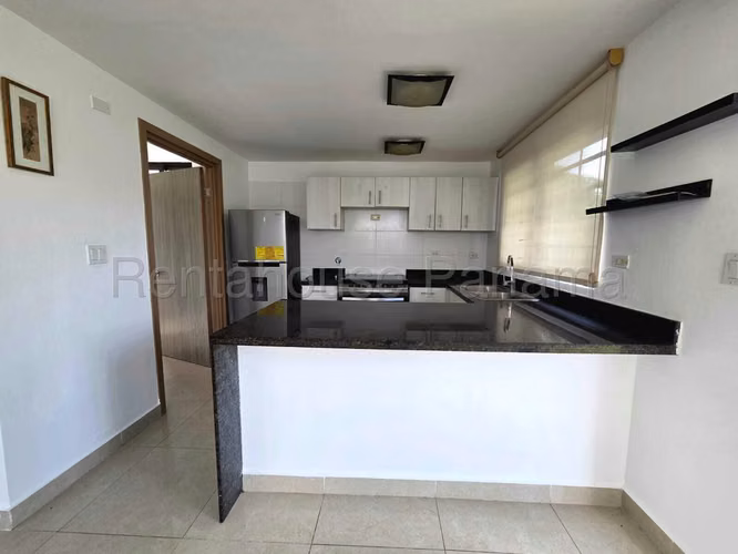 Vendo Casa en Milla 8 SUMMER VILLAGE OF26-9069