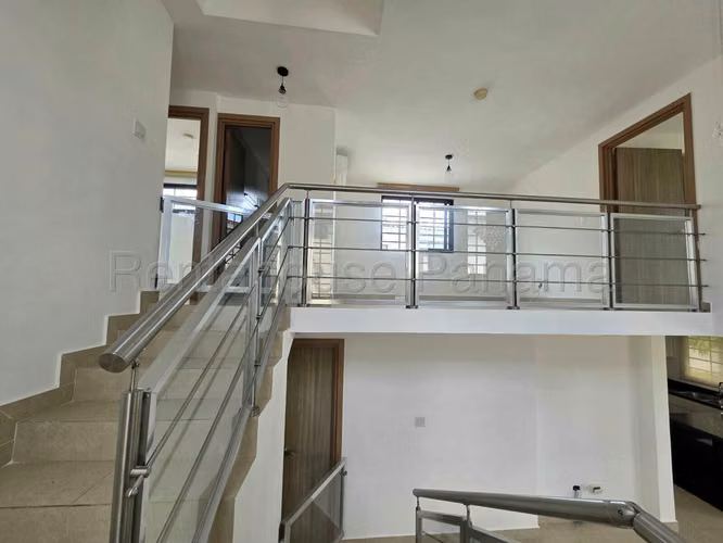 Vendo Casa en Milla 8 SUMMER VILLAGE OF26-9069