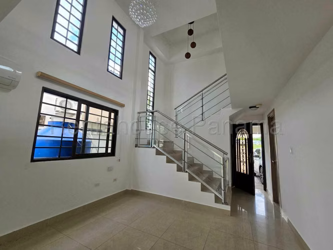 Vendo Casa en Milla 8 SUMMER VILLAGE OF26-9069