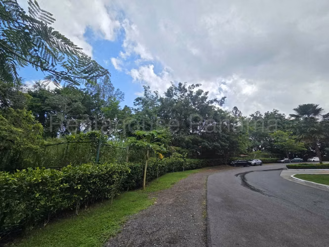 Vendo Terreno en Albrook OF 26-9072