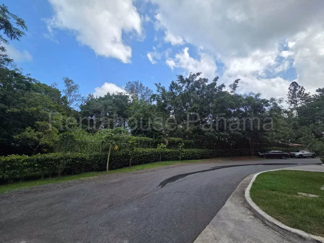 Vendo Terreno en Albrook OF 26-9072